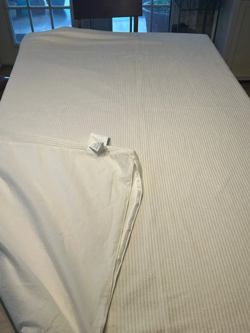 White Cotton Ribbed Zipper King Mattress Cover